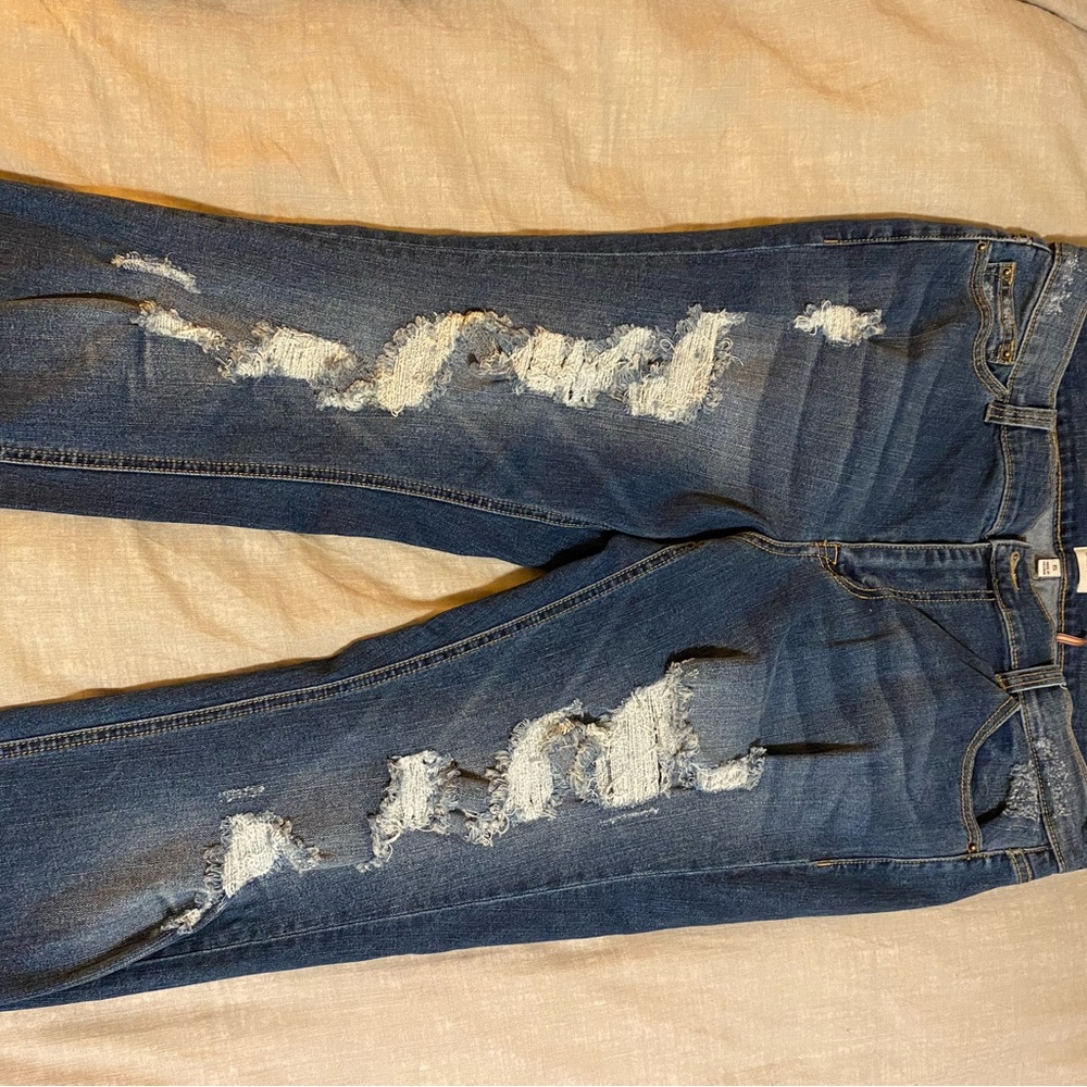 Women’s Size 15 Sneakers Peak Distressed Jeans